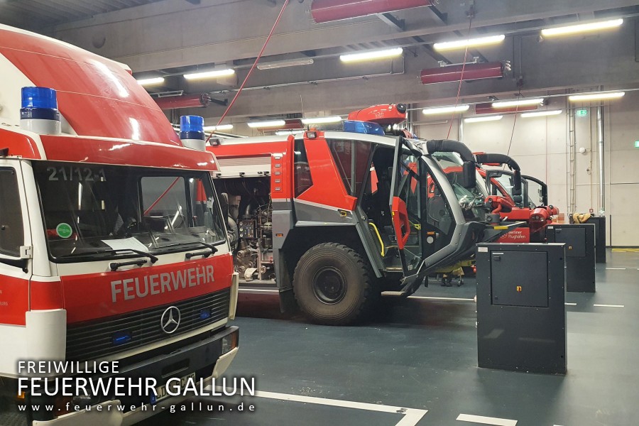 Besuch der Flughafenfeuerwehr des BER